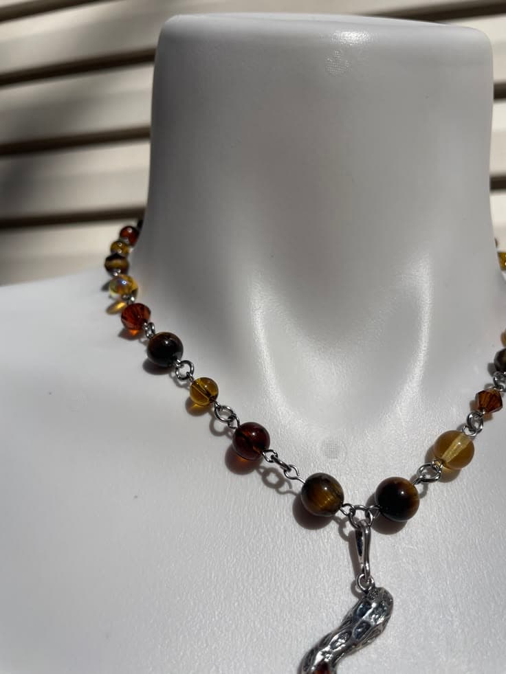 Amber Snake Necklace detail 2