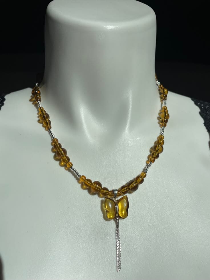 Amber Butterfly Necklace detail 1